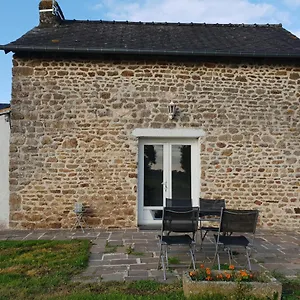  Hébergement de vacances à Romagnė France